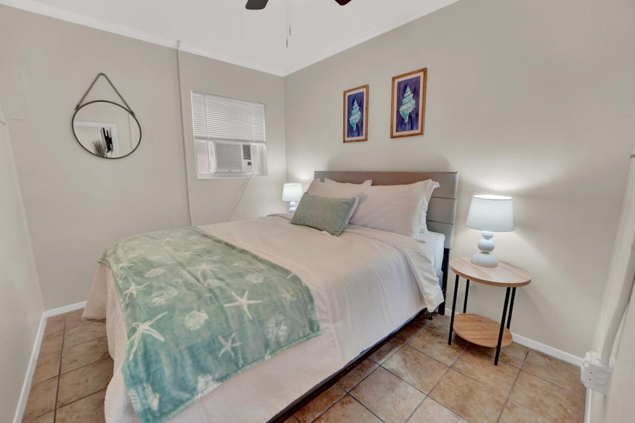 Sea Foam Suites Lower Grand Lagoon Экстерьер фото