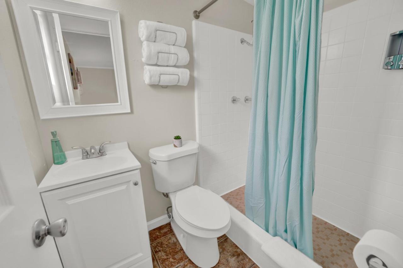 Sea Foam Suites Lower Grand Lagoon Экстерьер фото