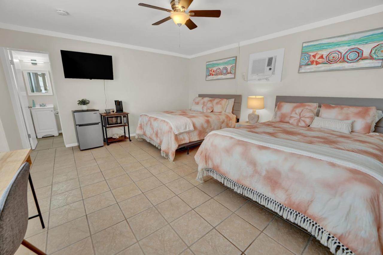 Sea Foam Suites Lower Grand Lagoon Экстерьер фото
