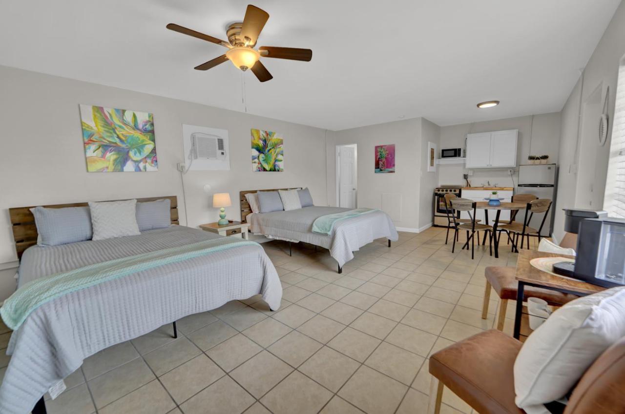 Sea Foam Suites Lower Grand Lagoon Экстерьер фото